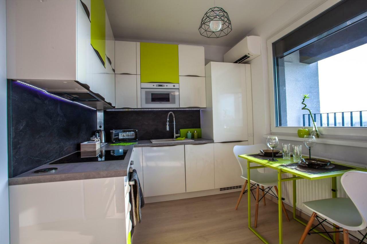 Air-Conditioned City View Apartment 24H Check-In Pozsony Kültér fotó
