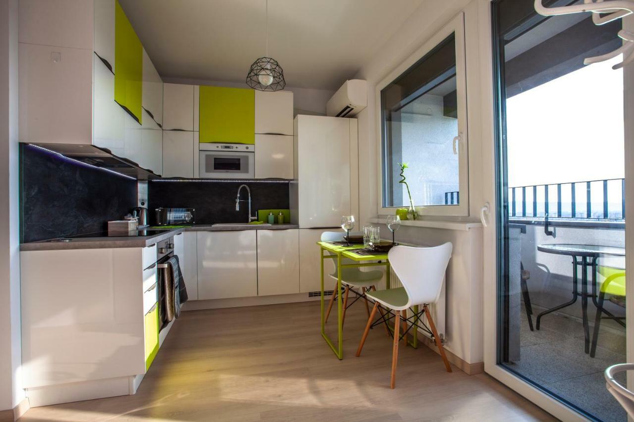 Air-Conditioned City View Apartment 24H Check-In Pozsony Kültér fotó