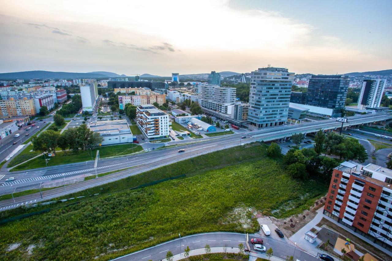 Air-Conditioned City View Apartment 24H Check-In Pozsony Kültér fotó