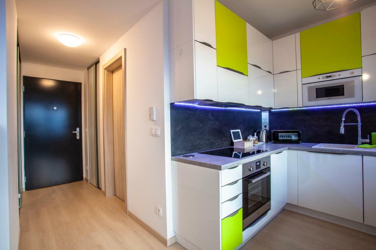 Air-Conditioned City View Apartment 24H Check-In Pozsony Kültér fotó