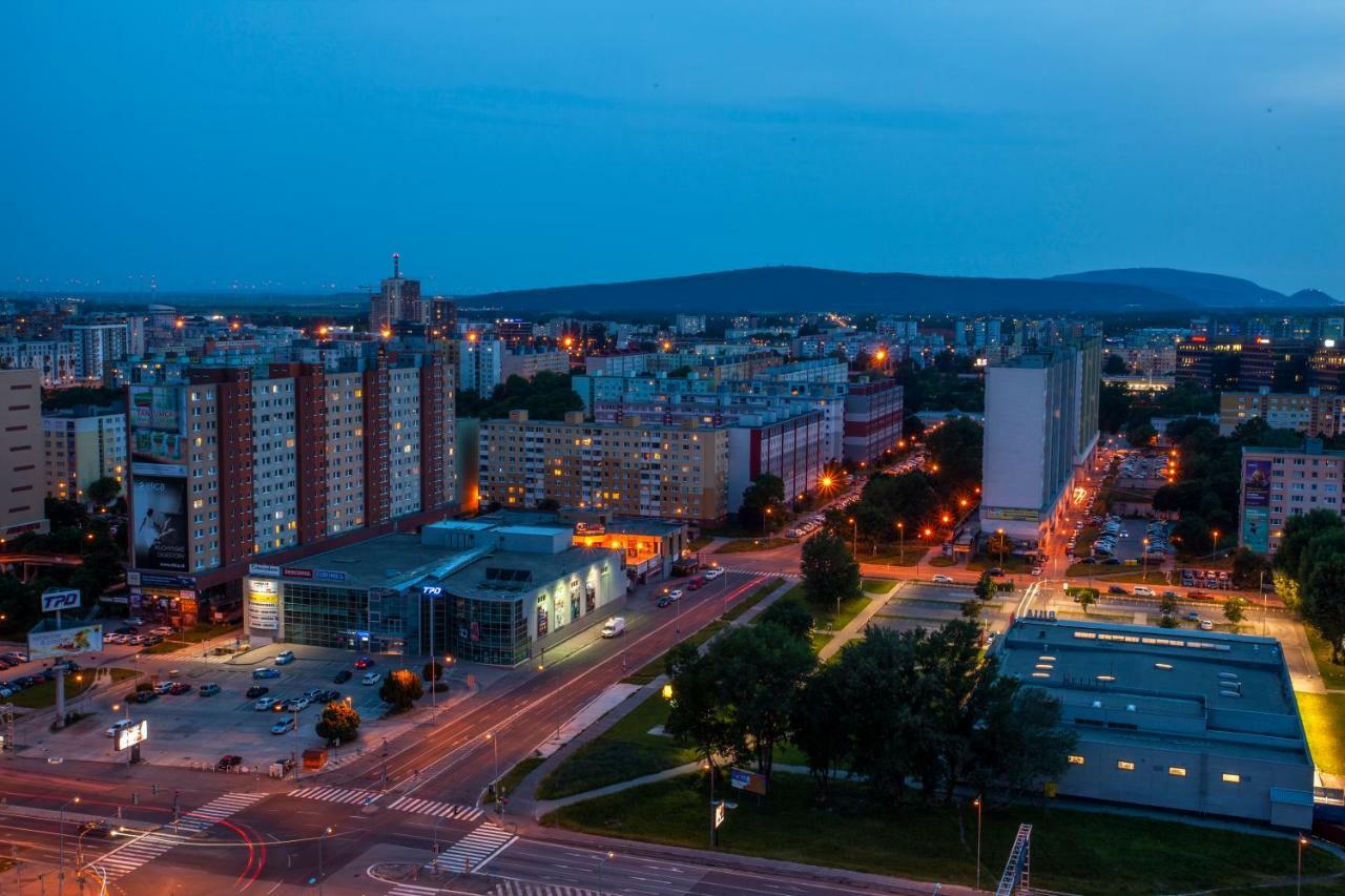 Air-Conditioned City View Apartment 24H Check-In Pozsony Kültér fotó